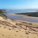 Casa S & S Дом отдыха Сан-Мартинью-ду-Порту